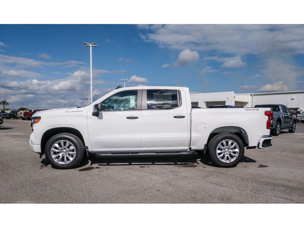 New 2026 Chevrolet Silverado 1500 Custom Truck Crew Cab