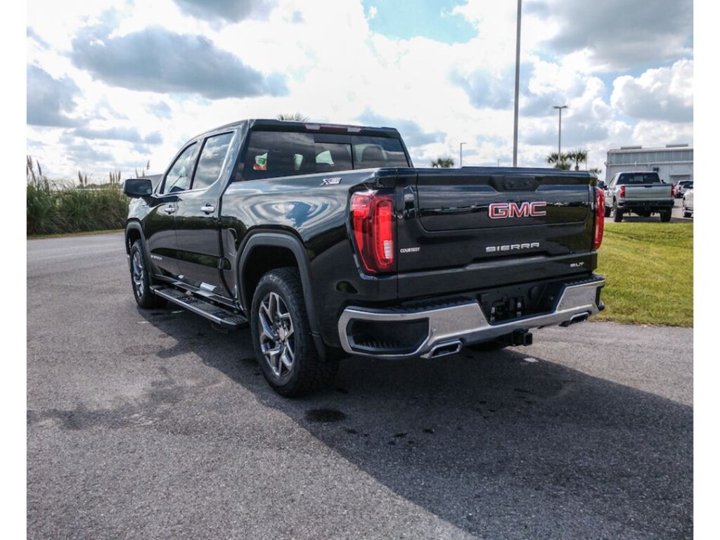 New 2026 GMC Sierra 1500 SLT Truck Crew Cab