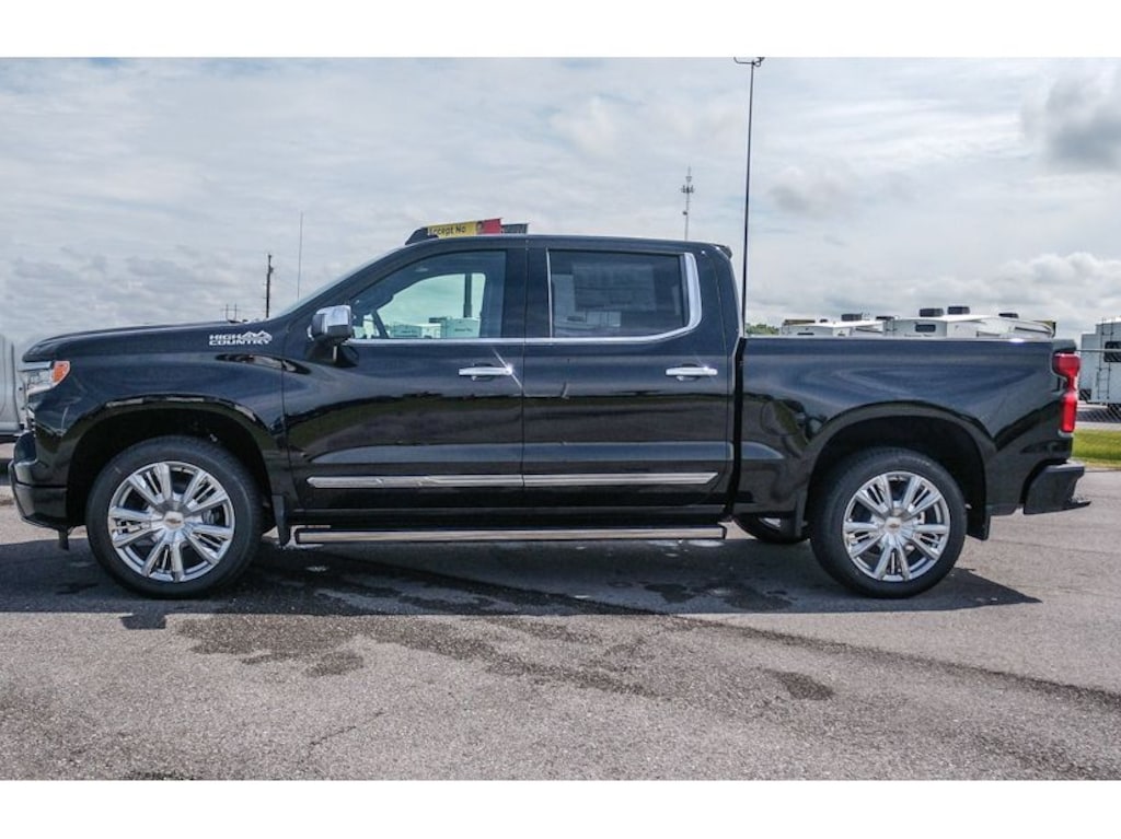 New 2026 Chevrolet Silverado 1500 High Country Truck Crew Cab