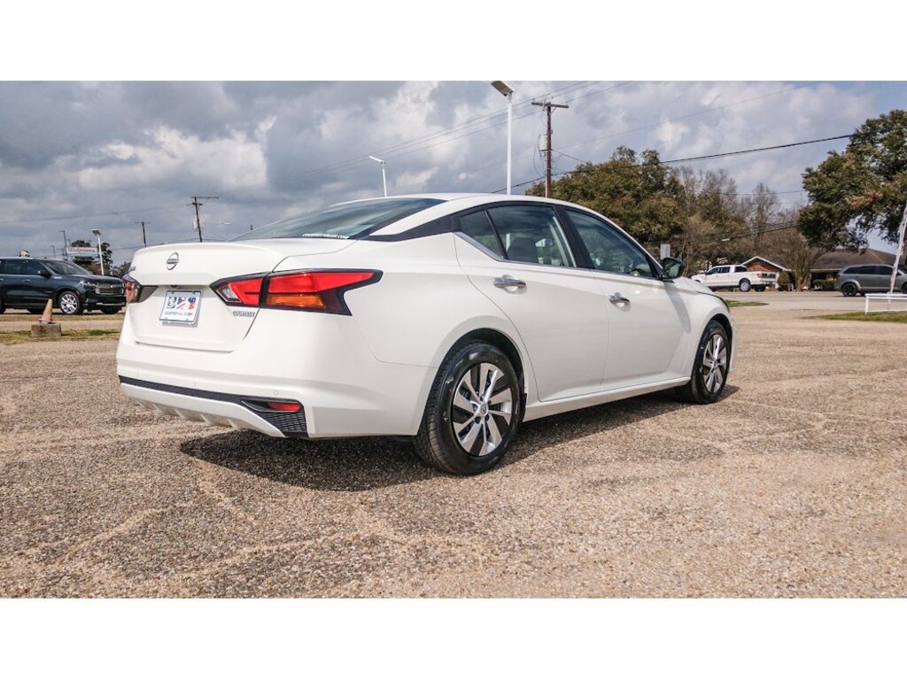 Used 2024 Nissan Altima 2.5 S Sedan