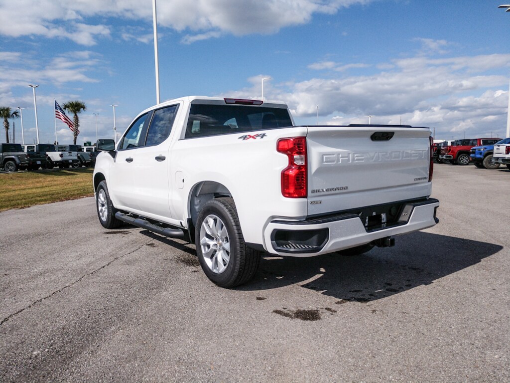 New 2026 Chevrolet Silverado 1500 Custom Truck Crew Cab
