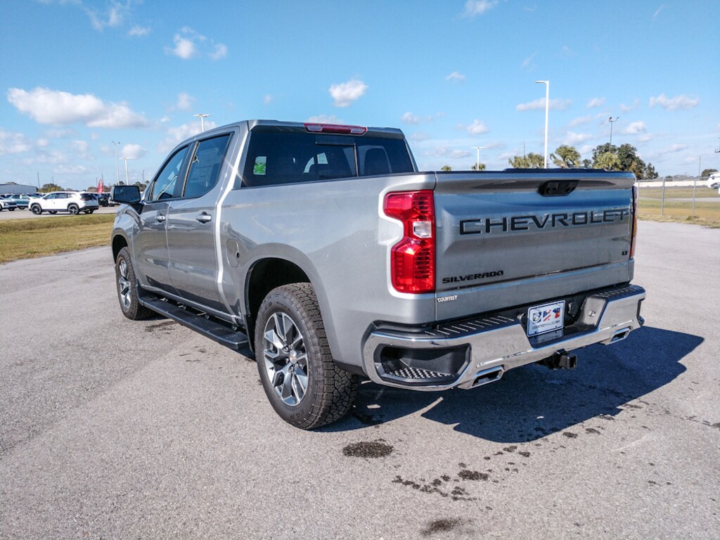 New 2026 Chevrolet Silverado 1500 LT w/1LT Truck Crew Cab