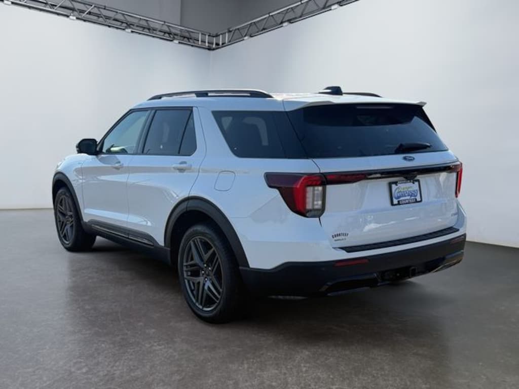 New 2026 Ford Explorer ST-Line SUV