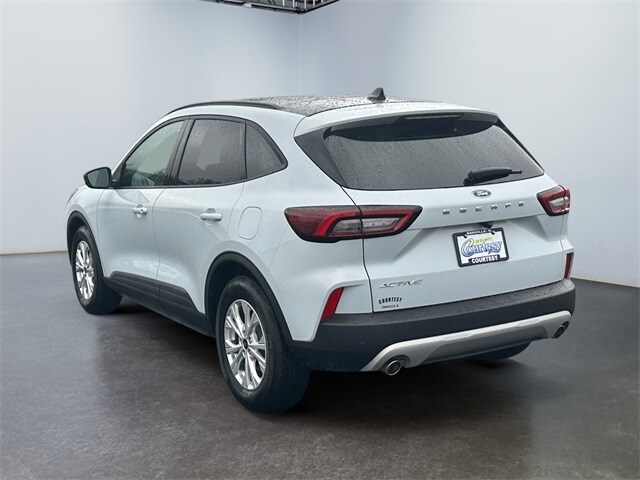 2025 Ford Escape Active photo 3