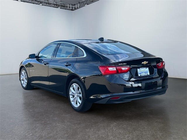 2024 Chevrolet Malibu 1LT photo 3