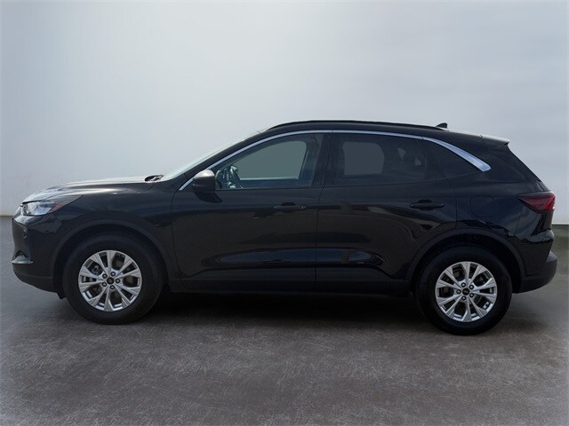 2023 Ford Escape Active photo 2