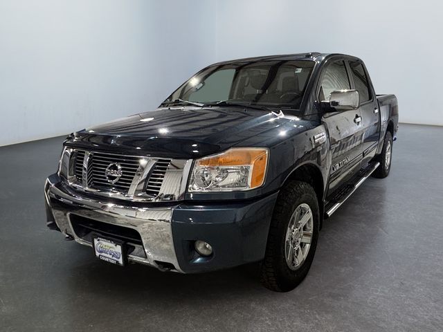 2014 Nissan Titan SV