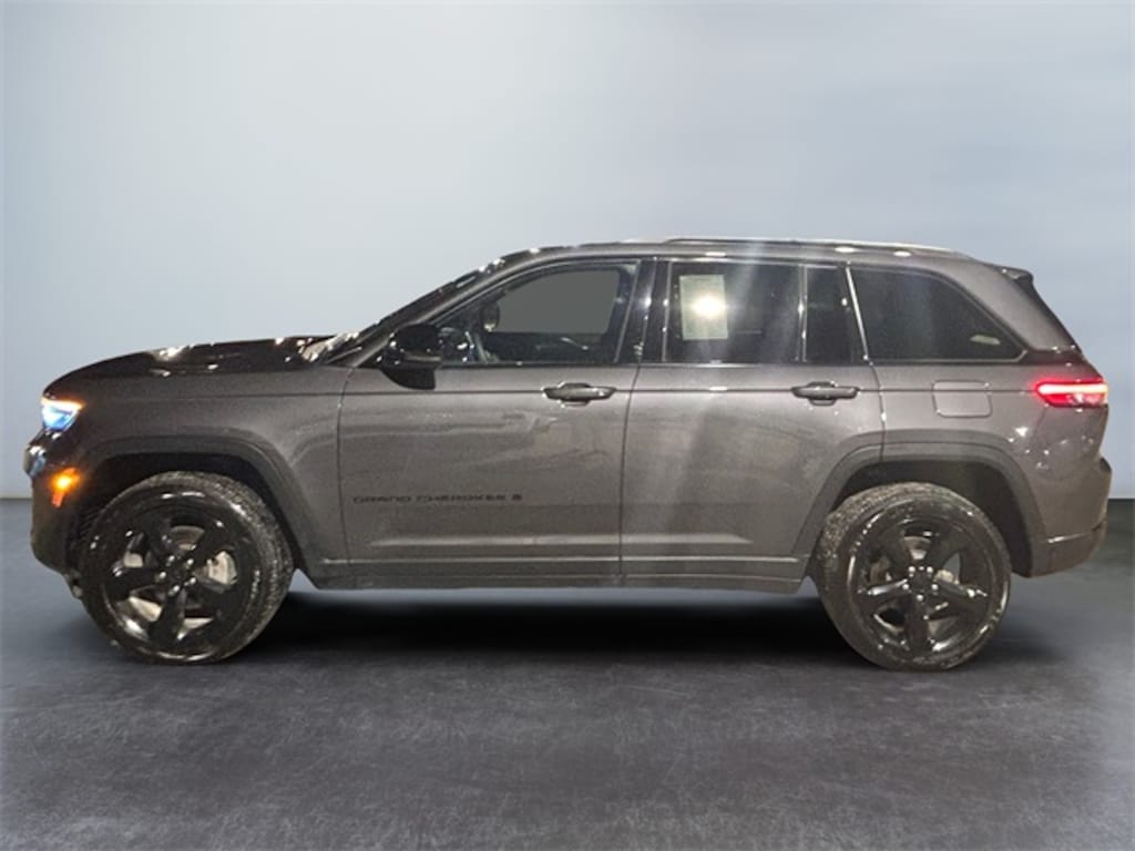 Used 2024 Jeep Grand Cherokee Altitude X SUV