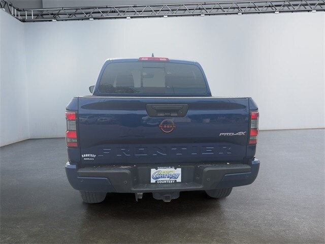 2023 Nissan Frontier PRO-4X photo 4