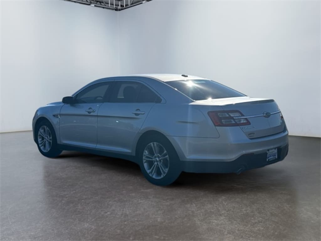 Used 2017 Ford Taurus SE Sedan