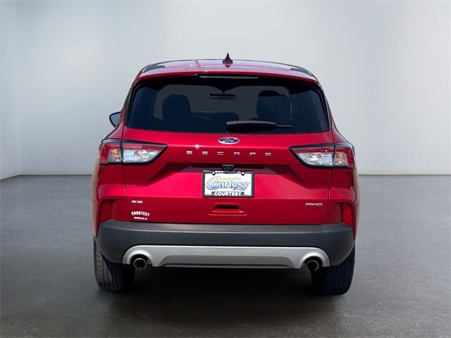 2022 Ford Escape SE photo 4