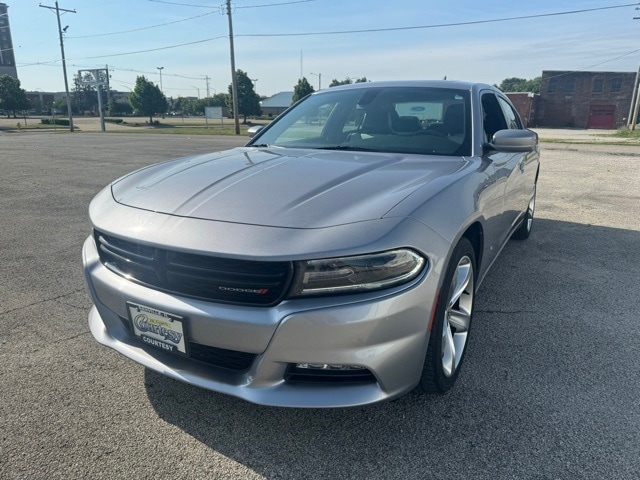 Used 2018 Dodge Charger SXT with VIN 2C3CDXHG8JH157336 for sale in Danville, IL