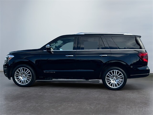 2023 Ford Expedition Platinum photo 2