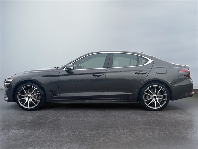 2024 Genesis G70 2.5T photo 2