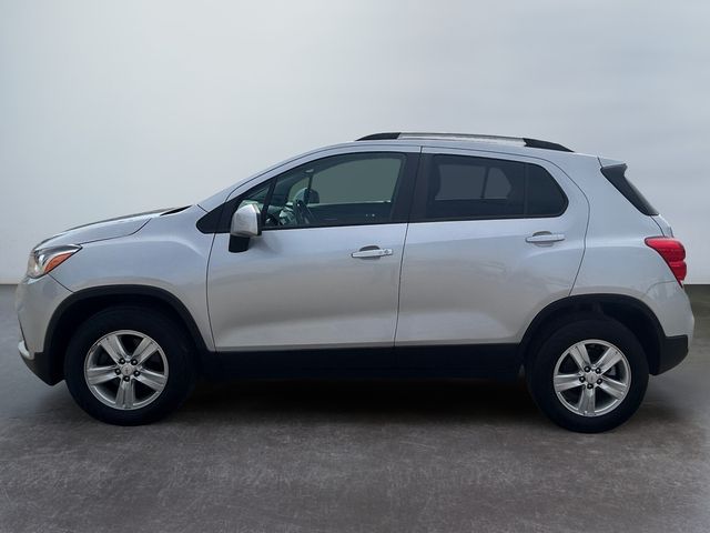 Used 2022 Chevrolet Trax LT with VIN KL7CJPSM8NB542619 for sale in Danville, IL