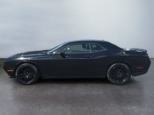 Used 2018 Dodge Challenger SXT with VIN 2C3CDZAG6JH242164 for sale in Danville, IL