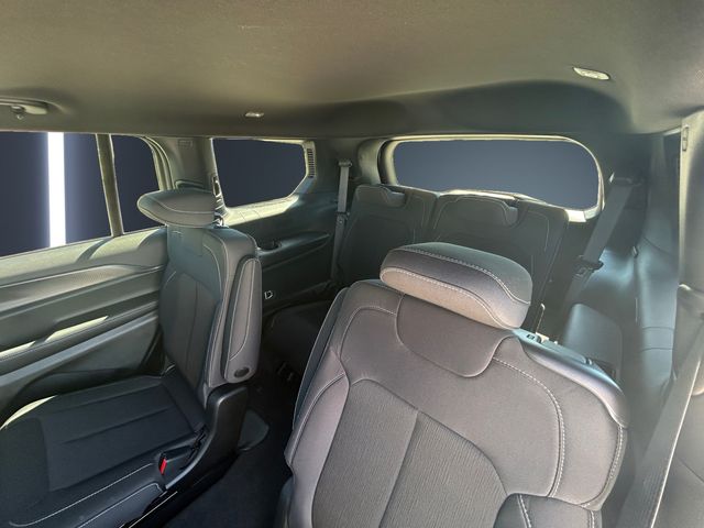 2025 Jeep Grand Cherokee L Laredo - Photo 13