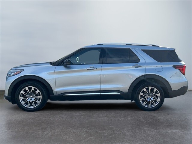 2025 Ford Explorer Platinum photo 2