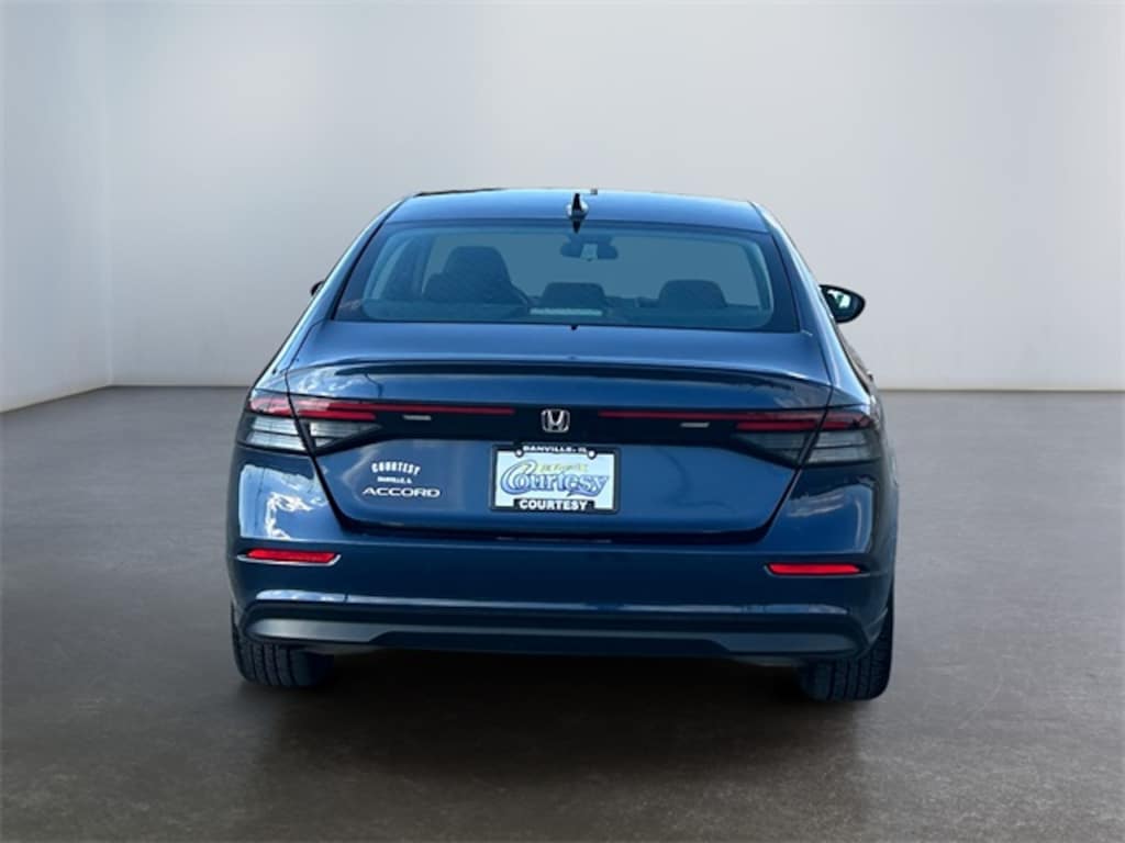 Used 2024 Honda Accord EX Sedan