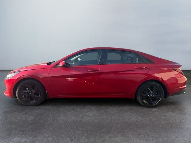Used 2023 Hyundai Elantra SEL with VIN 5NPLM4AG9PH093988 for sale in Danville, IL
