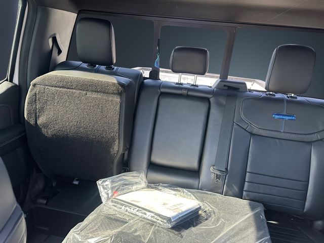 2025 Ford F-250 Super Duty Platinum - Photo 13