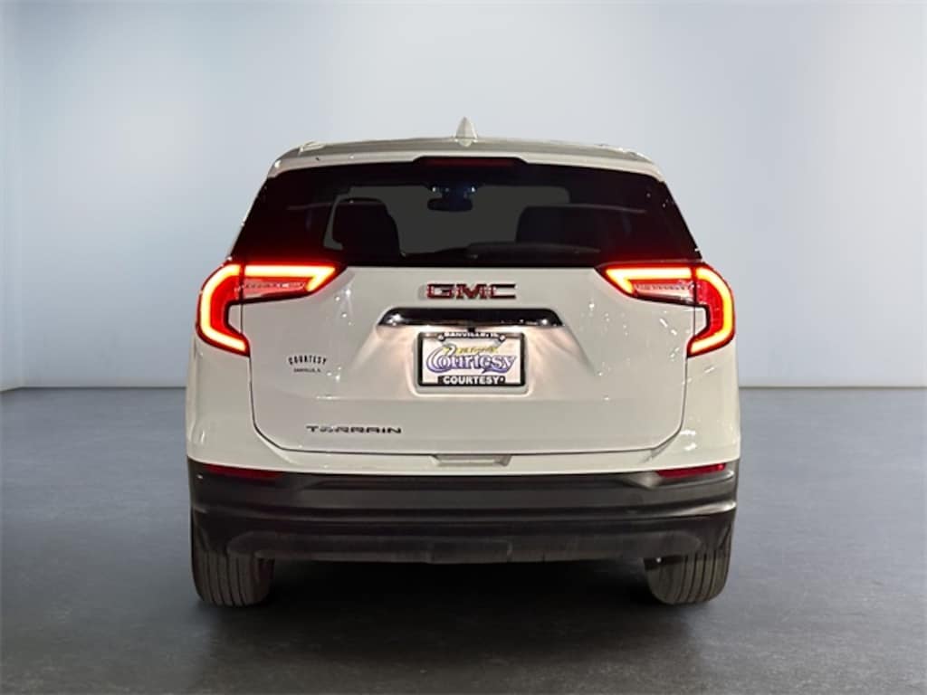 Used 2024 GMC Terrain SLE SUV