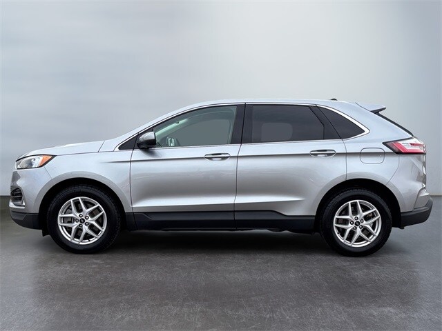 2023 Ford Edge SEL photo 2