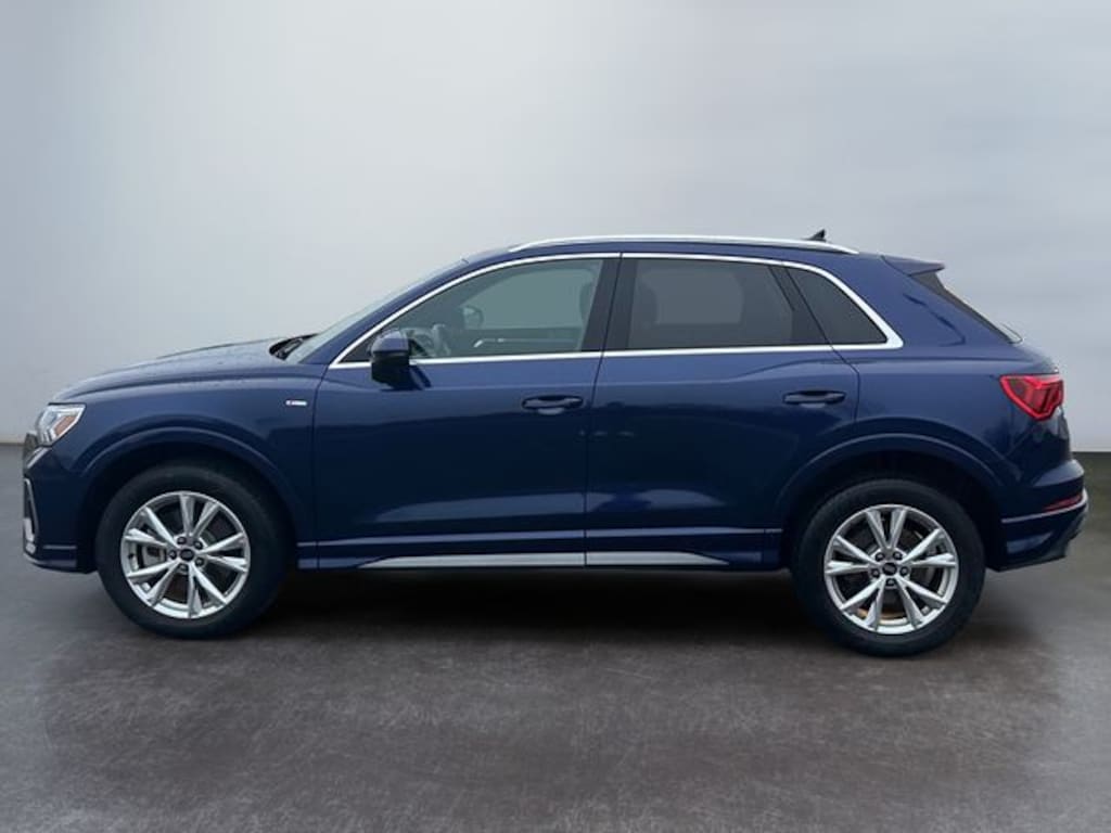 Used 2023 Audi Q3 Premium SUV