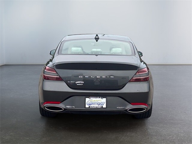 2024 Genesis G70 2.5T photo 4