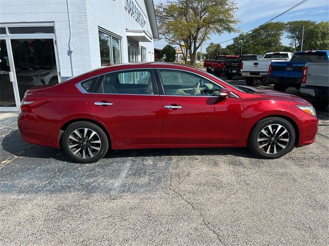 2018 Nissan Altima 2.5 SV photo 2