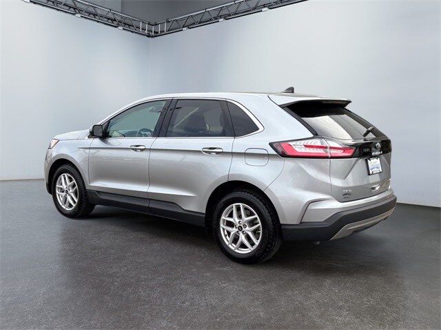 2023 Ford Edge SEL photo 3