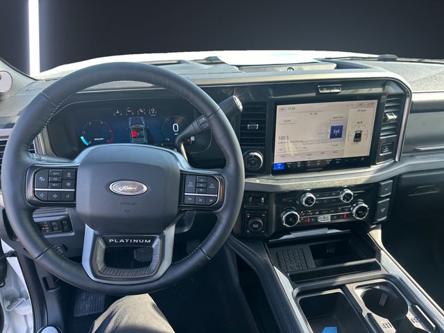 2025 Ford F-250 Super Duty Platinum - Photo 10