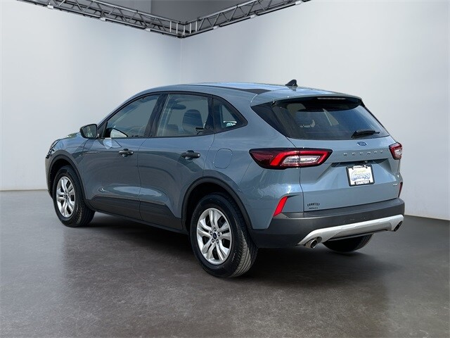 2023 Ford Escape Base photo 3