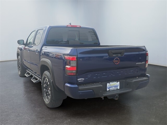 2023 Nissan Frontier PRO-4X photo 3