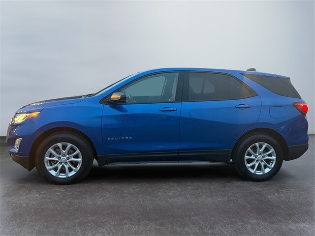 2019 Chevrolet Equinox LS photo 2