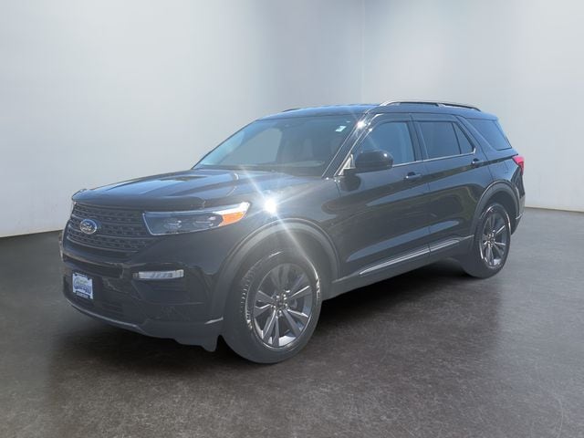 2024 Ford Explorer XLT 4WD's photo