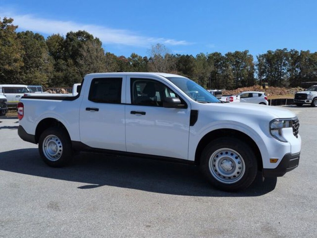 New 2025 Ford Maverick XL Truck SuperCrew