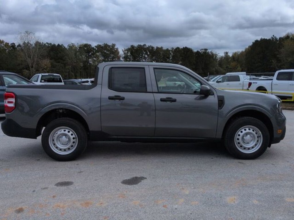 New 2025 Ford Maverick XL Truck SuperCrew