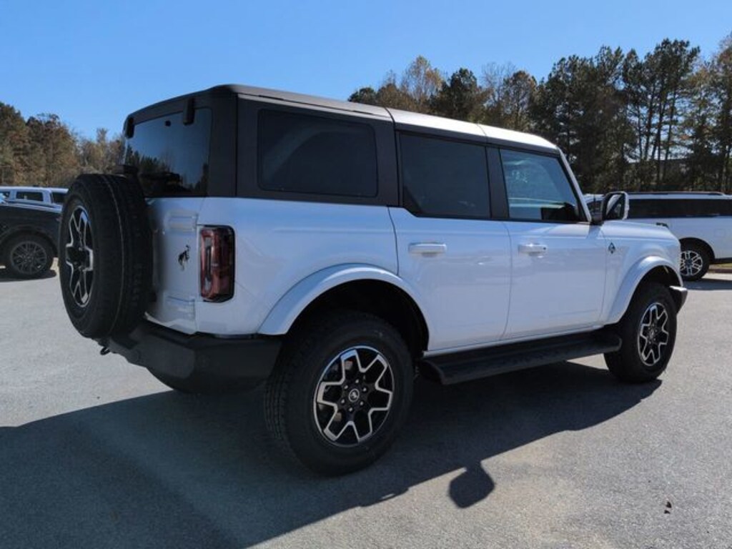 New 2025 Ford Bronco Outer Banks SUV