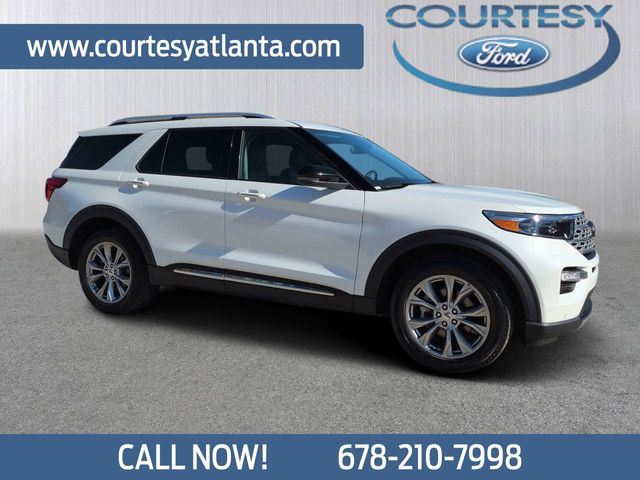 2022 Ford Explorer Limited's photo