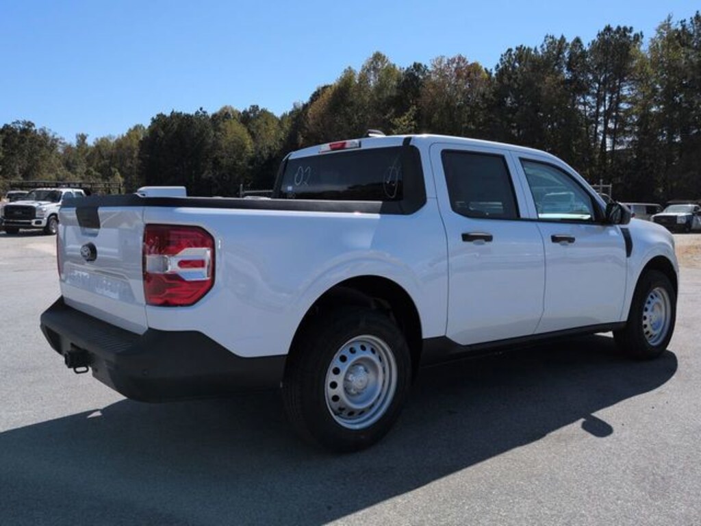 New 2025 Ford Maverick XL Truck SuperCrew