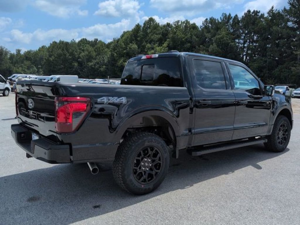 New 2025 Ford F-150 XLT Truck SuperCrew Cab