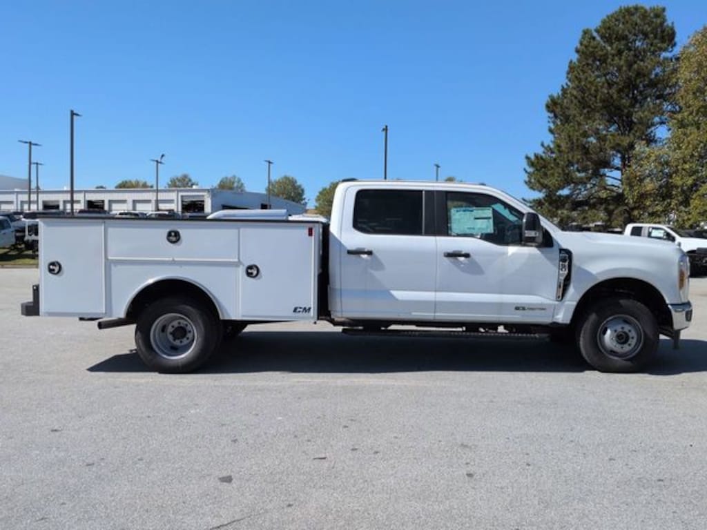 New 2025 Ford F-350 Chassis Truck Crew Cab