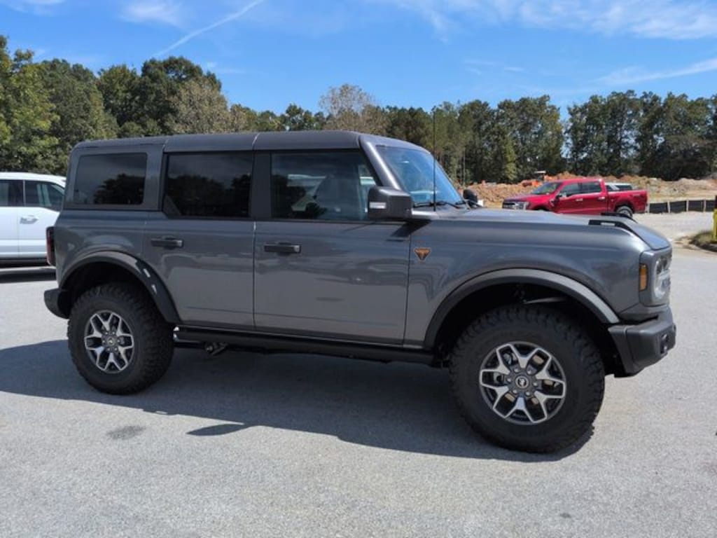 New 2025 Ford Bronco Badlands SUV