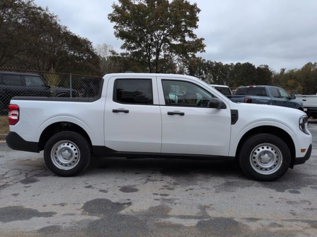 New 2025 Ford Maverick XL Truck SuperCrew