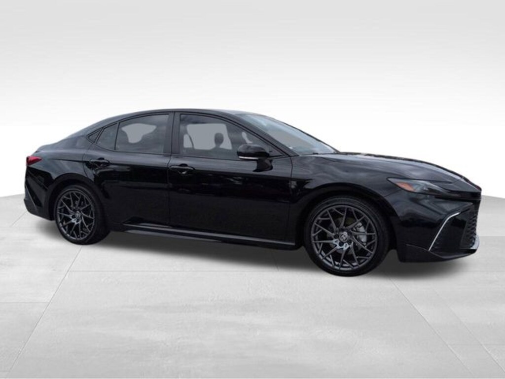 Used 2025 Toyota Camry SE Sedan