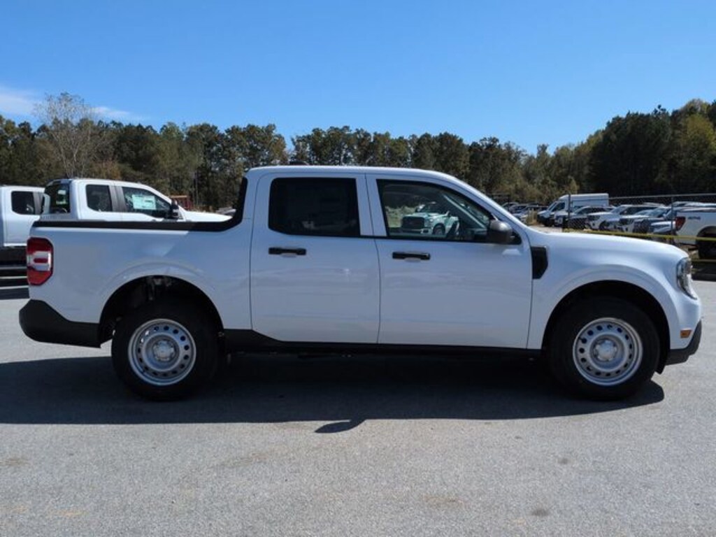 New 2025 Ford Maverick XL Truck SuperCrew