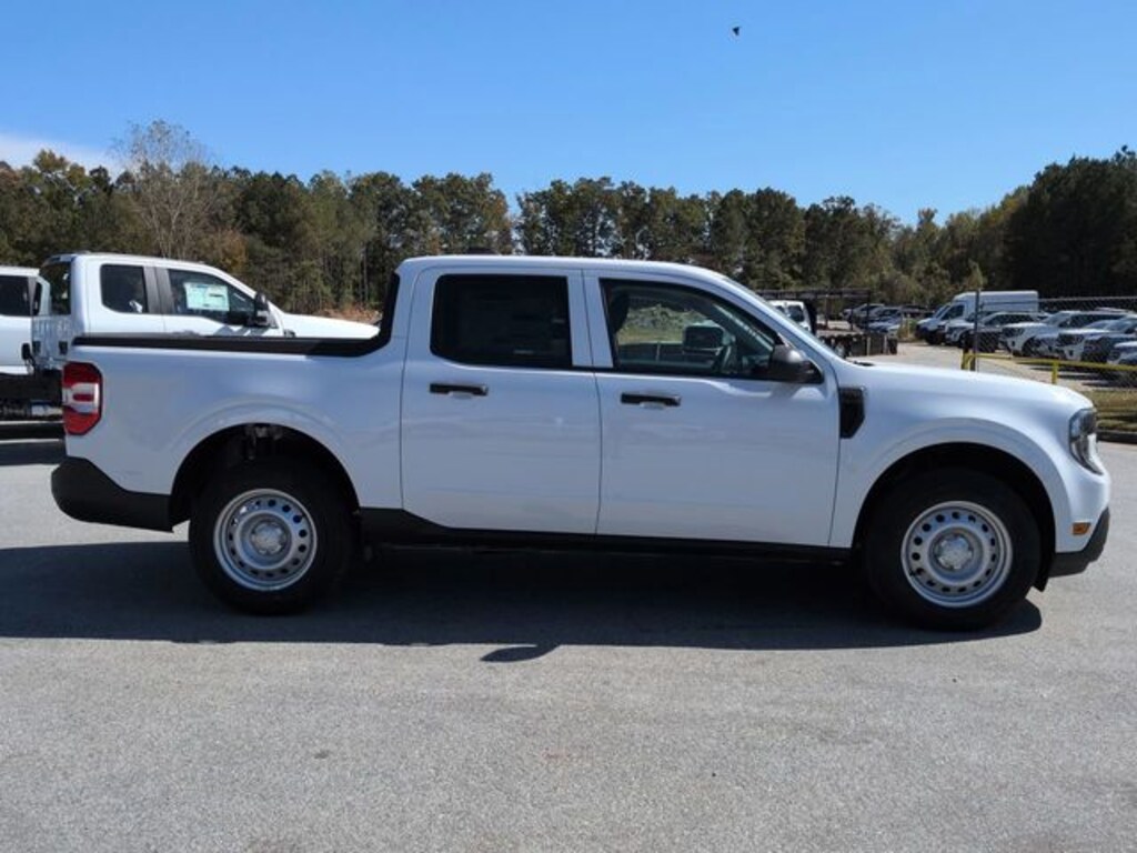 New 2025 Ford Maverick XL Truck SuperCrew