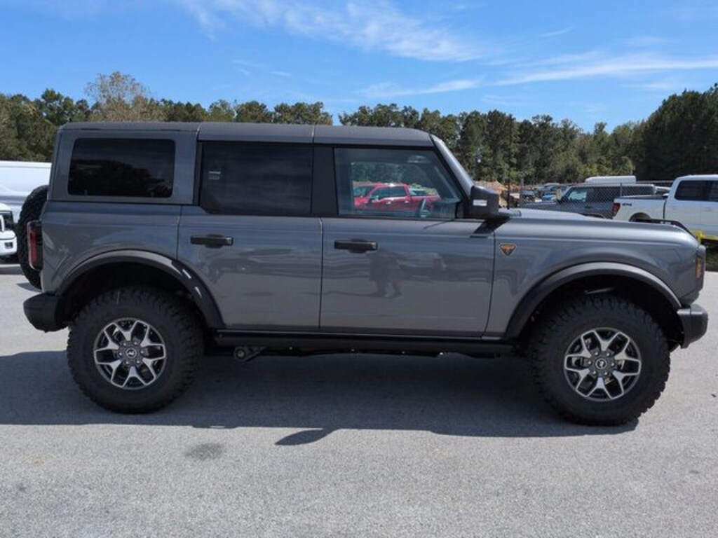 New 2025 Ford Bronco Badlands SUV
