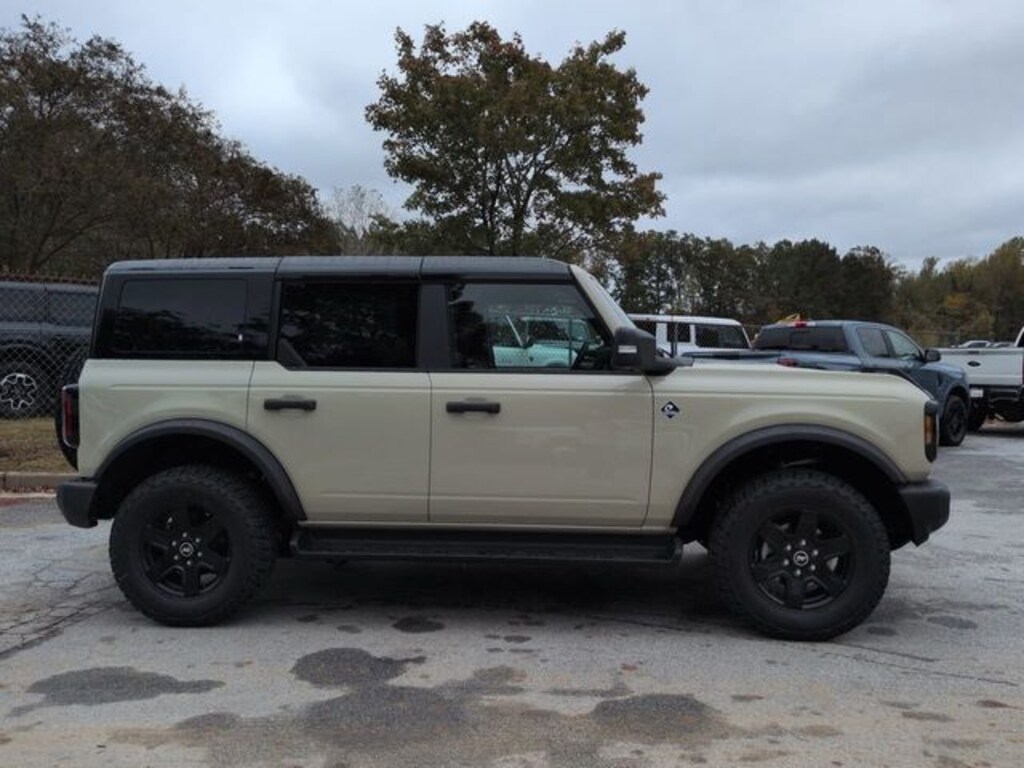 New 2025 Ford Bronco Outer Banks SUV